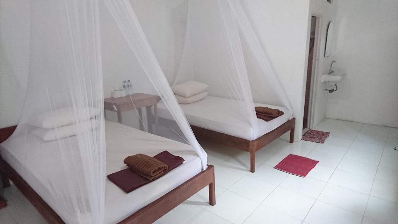 Tangkoko Macaca Hotell Rinondoran Exteriör bild
